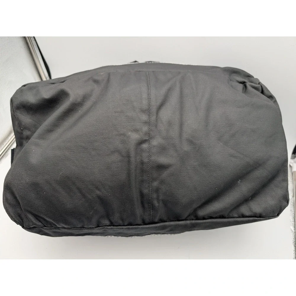 Hex duffel bag